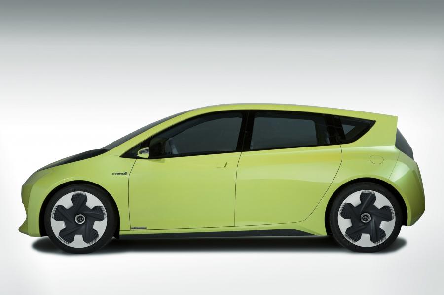  Toyota FT-CH Concept 2010 года  (фото 4 из 38)